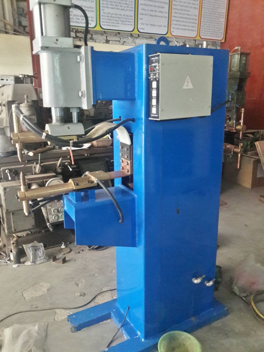 Máy hàn chập 35kva